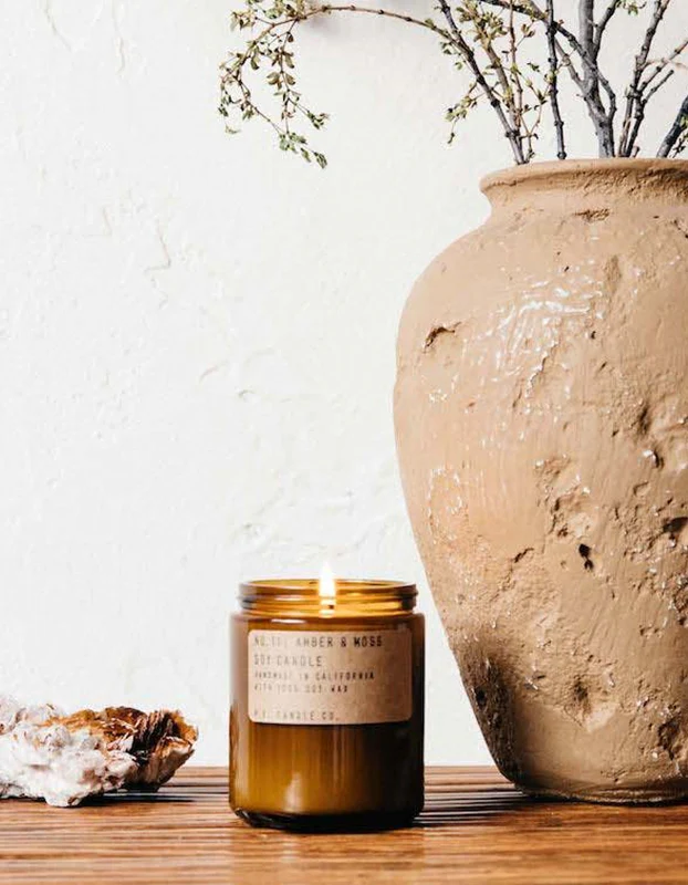 Amber & Moss Candle - Image 3